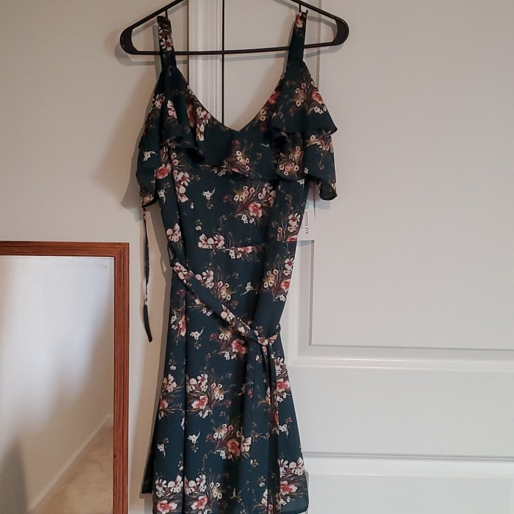 Collective Concepts Marenna Size Large cold shoulder dress NWT